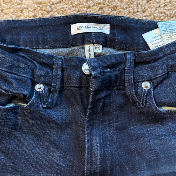Good American Jeans - Picture 7 of 10